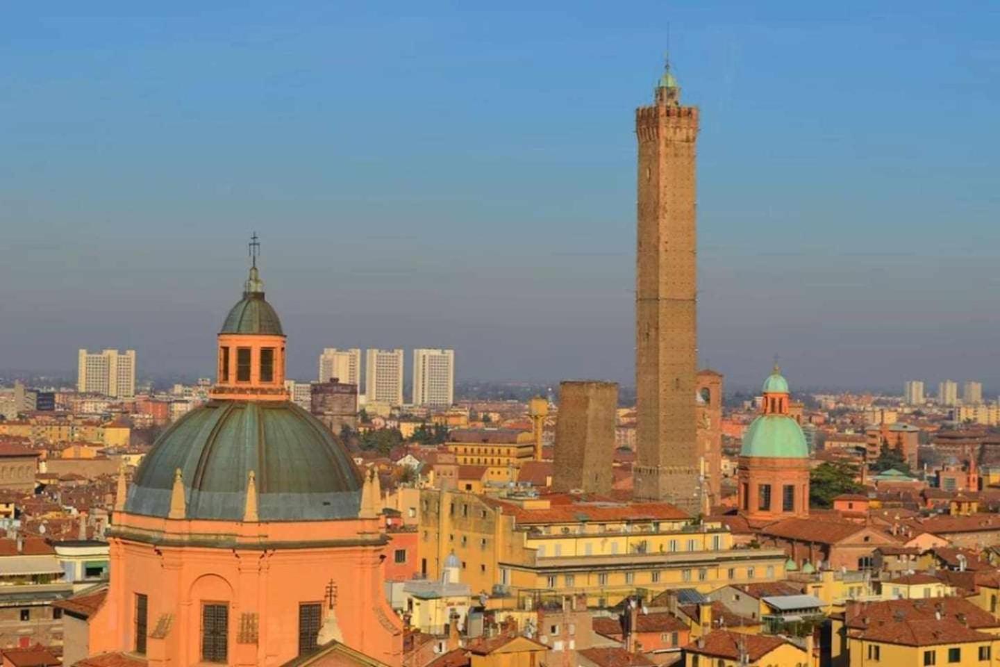 Suite La Montagnola Park 200M Stazione Centrale Bologna Exterior foto